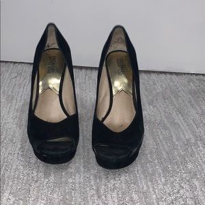 Michael kors pumps